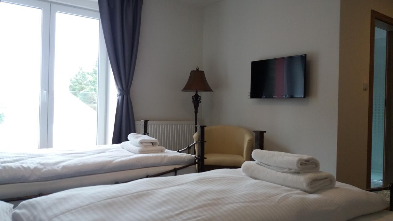 Hotel Bouczech 伏尔塔瓦河畔利普诺 外观 照片