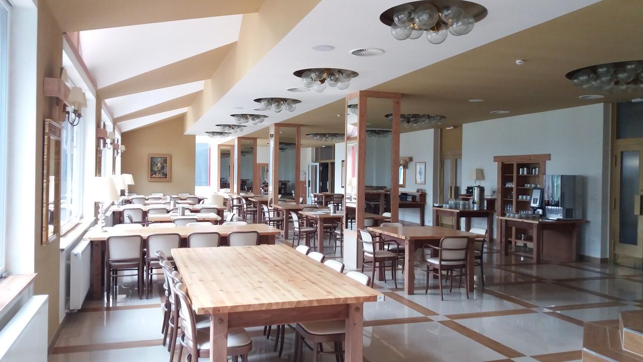 Hotel Bouczech 伏尔塔瓦河畔利普诺 外观 照片