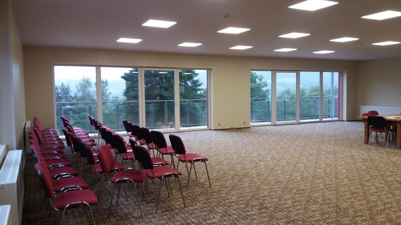 Hotel Bouczech 伏尔塔瓦河畔利普诺 外观 照片